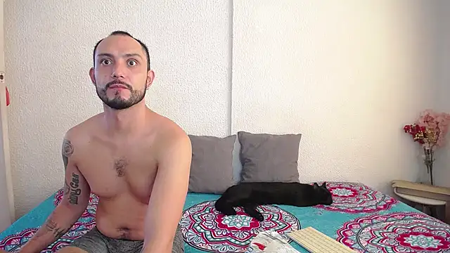 Snapshot of _joanne_and_oliver_ chatting on September 18, 5:44 pm  joanne and oliver  online show from September 18, 5:44 pm