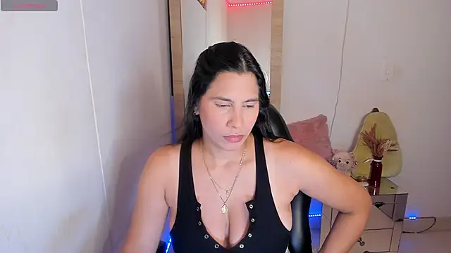 hellensexy online show from May 16, 9:58 pm
