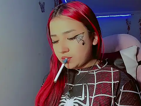 madisonx17 online show from October 28, 11:53 pm