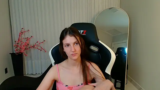 upssnowy online show from November 20, 1:50 am