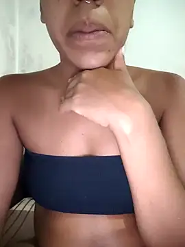 Julia Pretinha online show from April 14, 1:49 am