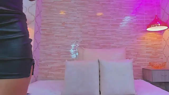 ZoeSmitth online show from February 12, 12:18 pm