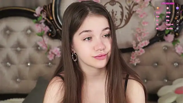 AmiLewis online show from April 3, 1:03 am