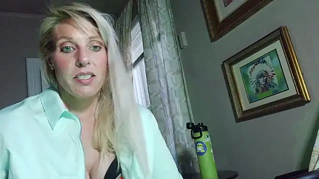 Glamazonx online show from February 6, 12:25 am