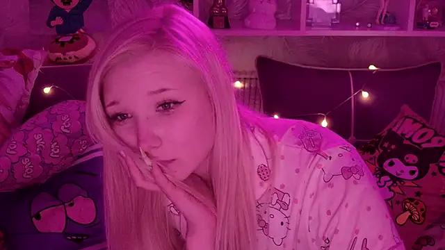 MeowkaKitty online show from March 3, 7:25 am