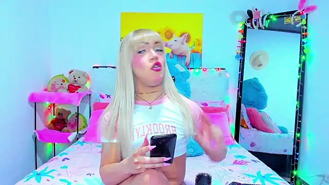 Candy Candy   online show from October 17, 12:36 am