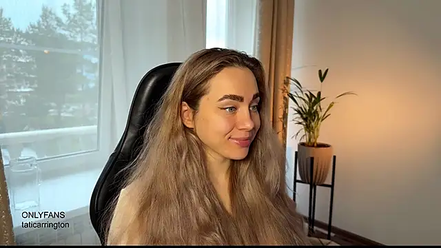 Snapshot of hotexclusive_ chatting on October 29, 4:39 am hotexclusive online show from October 29, 4:39 am