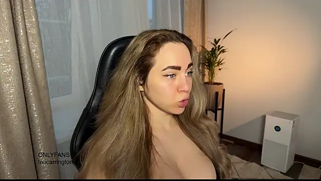 Snapshot of hotexclusive_ chatting on October 14, 3:42 am hotexclusive online show from October 14, 3:42 am