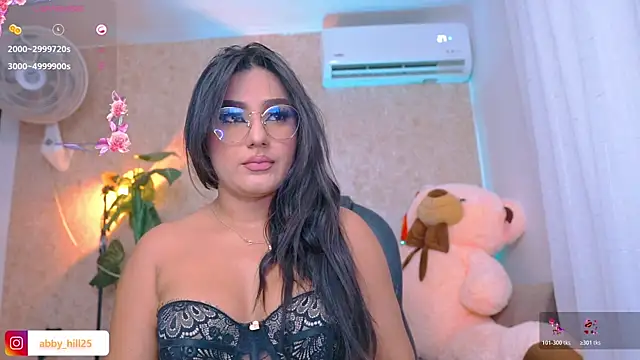 abbyhill27 online show from October 24, 1:45 am