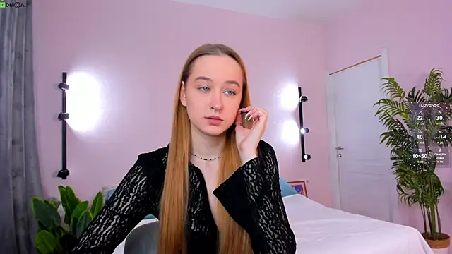 Sweett Monica online show from April 3, 1:03 am