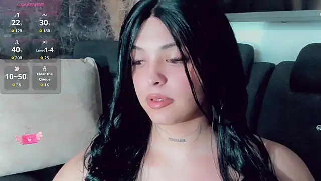 Emmaa Saenz  online show from July 9, 10:33 pm