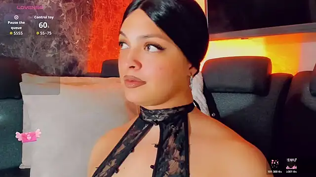 Emmaa Saenz  online show from May 25, 11:26 pm