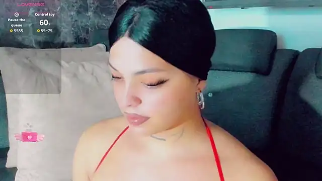 Emmaa Saenz  online show from June 12, 10:07 pm