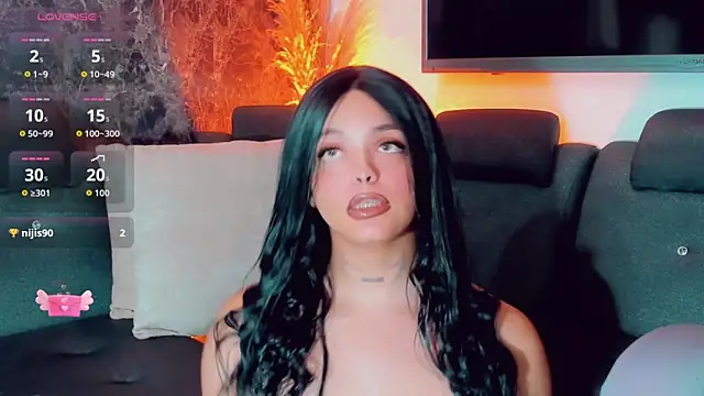 Emmaa Saenz  online show from May 19, 1:56 am