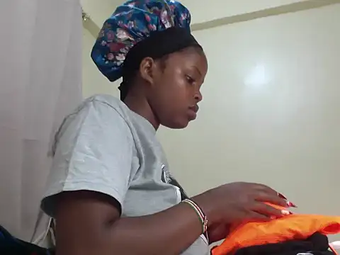 queen-sasha online show from January 9, 2:21 pm