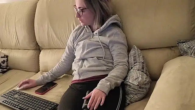 sexy blondie92 online show from March 19, 10:14 pm