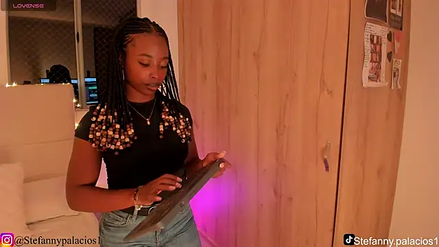 Kimberlylenox  online show from July 25, 2:07 am