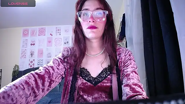 IsaBaileys  online show from March 22, 11:55 pm