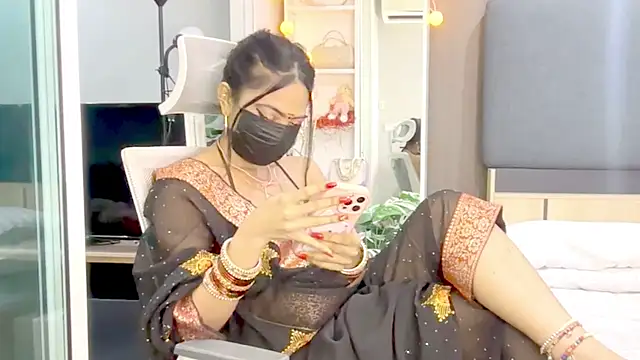 MonalisaDono18 online show from January 17, 5:53 pm