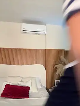 Lianh Benett online show from December 20, 7:23 am