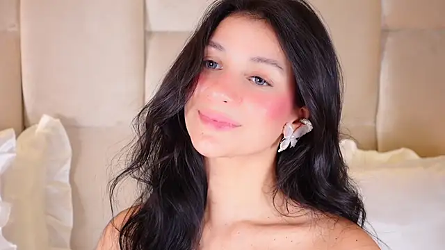 KiraKayleigh1 online show from November 11, 5:03 am