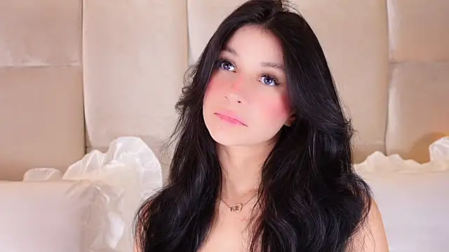 KiraKayleigh1 online show from February 3, 9:18 pm