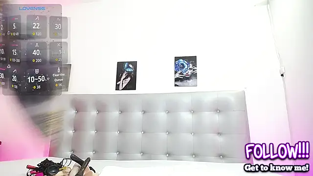 horny-juliette online show from April 13, 5:36 pm