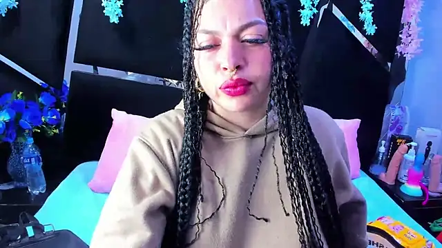 Snapshot of Cocoo_Nuth chatting on October 23, 3:23 am Cocoo Nuth online show from October 23, 3:23 am