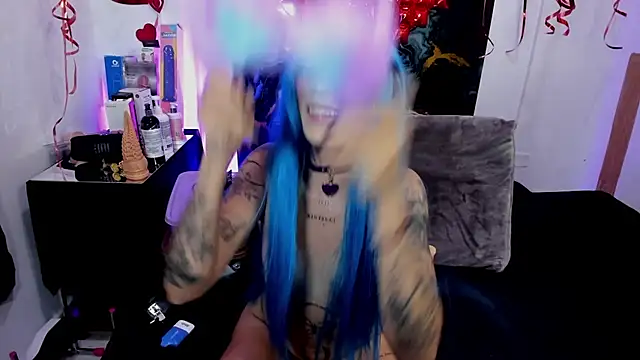 chaymae nah  online show from February 19, 2:22 am