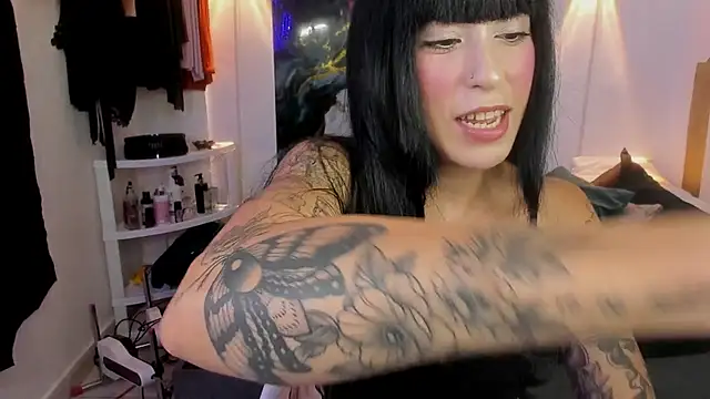 chaymae nah  online show from January 19, 12:29 am