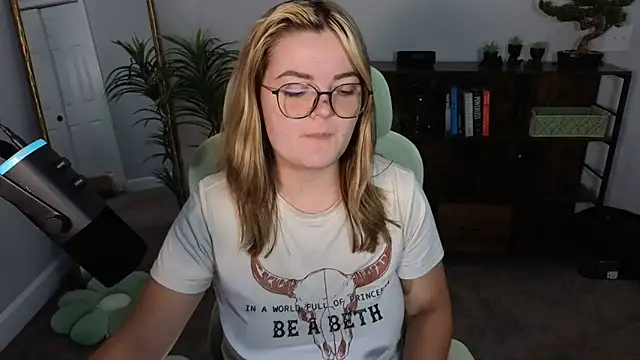 Snapshot of Briiantix chatting on September 18, 3:05 am Briiantix online show from September 18, 3:05 am