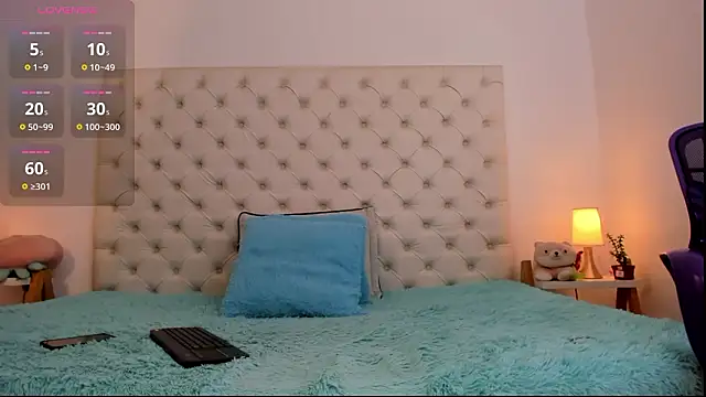 VioletaGomezCo online show from March 4, 7:31 pm