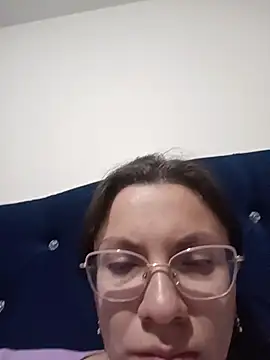 karlamorris  online show from October 27, 1:56 am