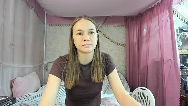 leila bambi  online show from March 24, 2:22 pm