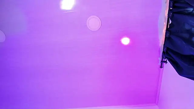 Leticia brownn1 online show from September 12, 7:21 pm