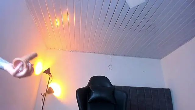 KayllaEvanss  online show from April 17, 9:33 am