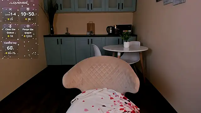 LinaVolberg online show from November 23, 12:40 pm