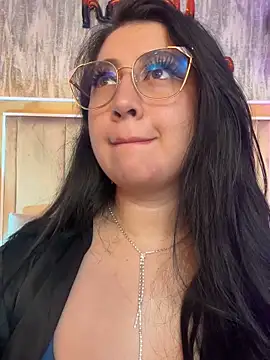 Snapshot of AshleeyPrincess chatting on October 21, 3:49 pm AshleeyPrincess online show from October 21, 3:49 pm