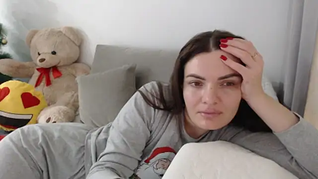  JustmeHere  online show from January 18, 6:48 pm