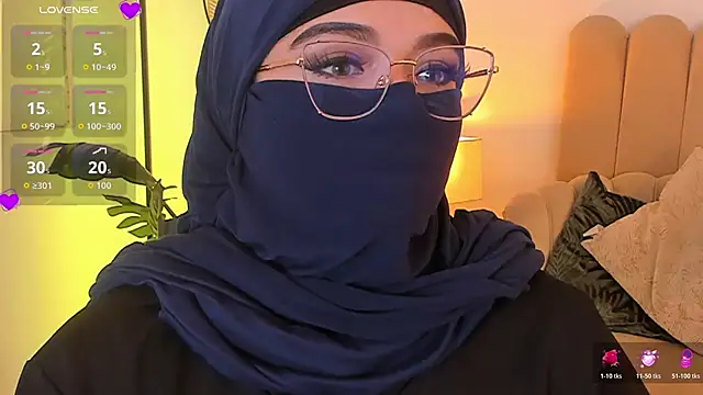 anna-henao online show from March 12, 8:44 pm