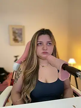 SweetPaige  online show from March 26, 7:15 pm