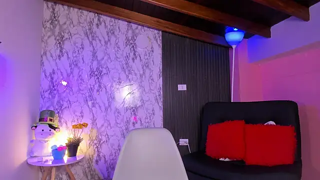 chloe blue online show from September 15, 11:40 am