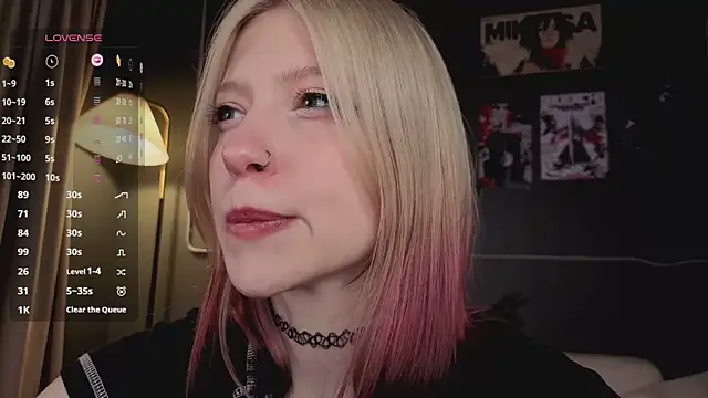 arielabradberry online show from March 31, 2:28 pm