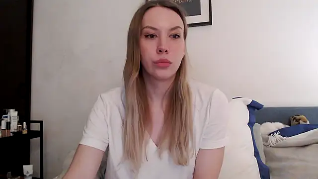 Scarlettford online show from April 10, 4:35 pm