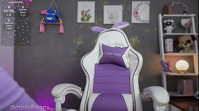 cristal bunny  online show from March 7, 4:08 am