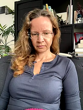 AnnikaRose online show from October 6, 9:37 am