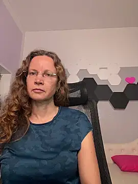 AnnikaRose online show from December 22, 2:42 pm