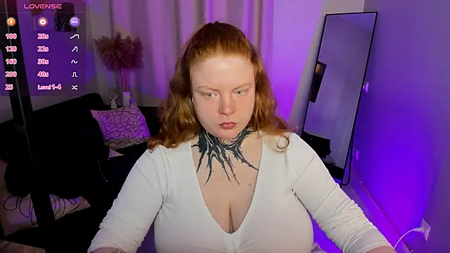 Cassie xKiss online show from April 5, 9:14 pm