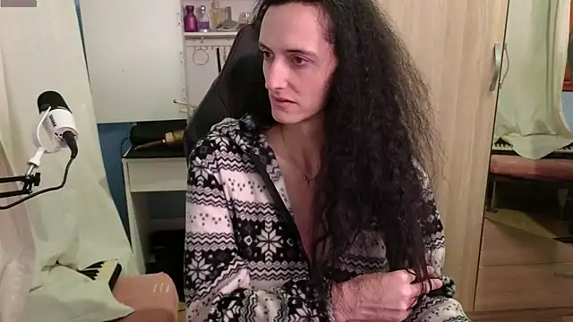 MemiKouki online show from March 30, 7:02 pm