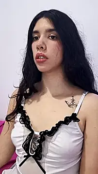 MaddyMendozaxx online show from November 18, 9:05 pm